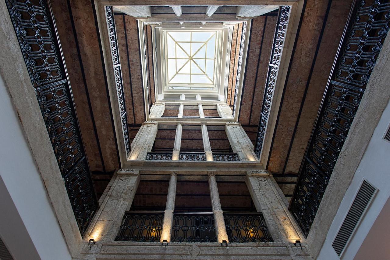 Sirkeci Otel 4*