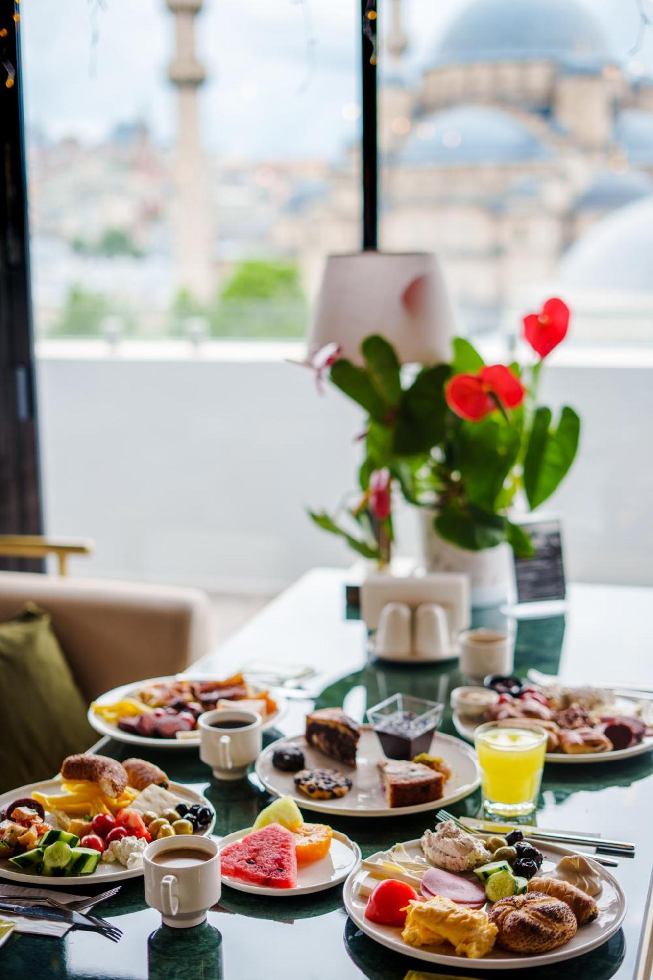 Sirkeci Otel 4*